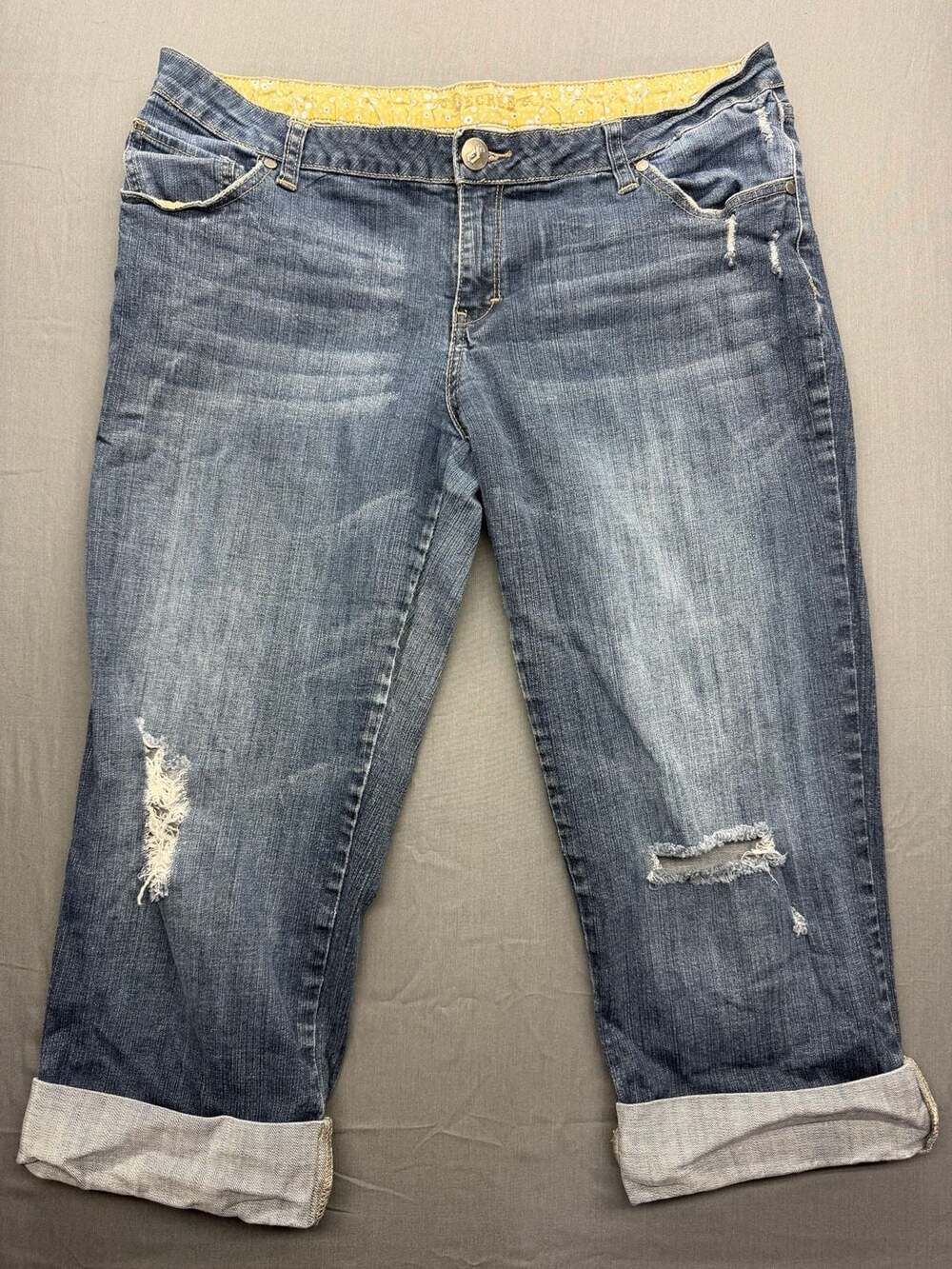 Decree Women's Distressed Cuffed Denim Capris, Size 17